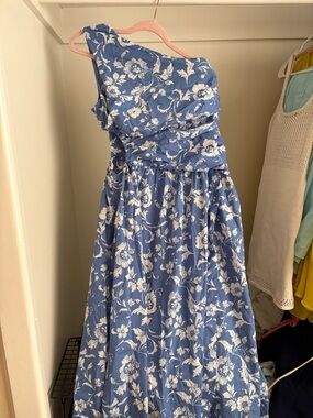 Abercrombie & Fitch Blue and White One-Shoulder Floral Dress